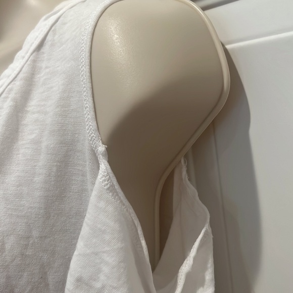 EUC! Cold Shoulder Tee - Picture 4 of 9